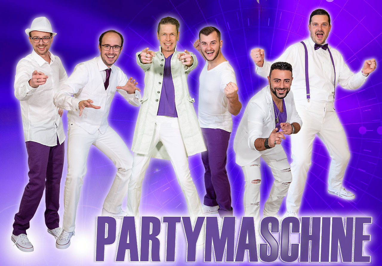 Partymaschine-tanz-auf-dem marktplatz-2022