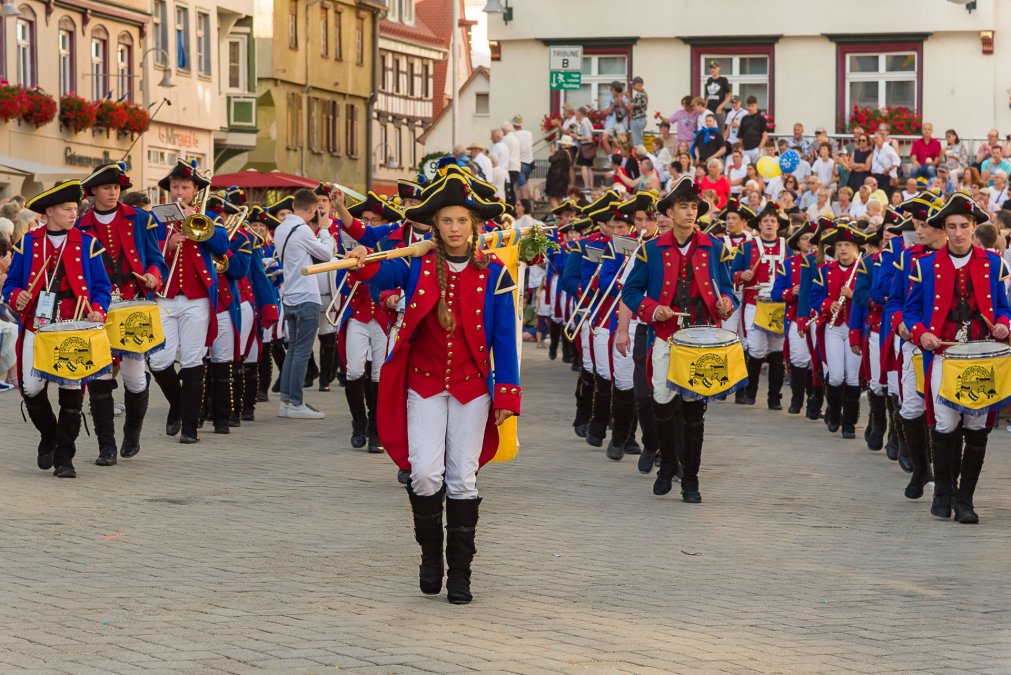 2022 Jahrgängerumzug zu den Festlokalen am 16. Juli 2022, dem ersten Schützensamstag, Biberacher Schützenfest 2022