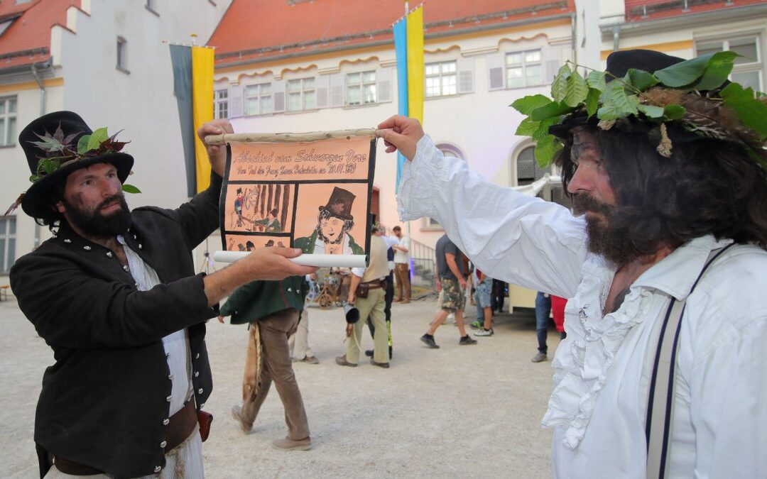 Schwarz-Vere und Gaukler-Fest